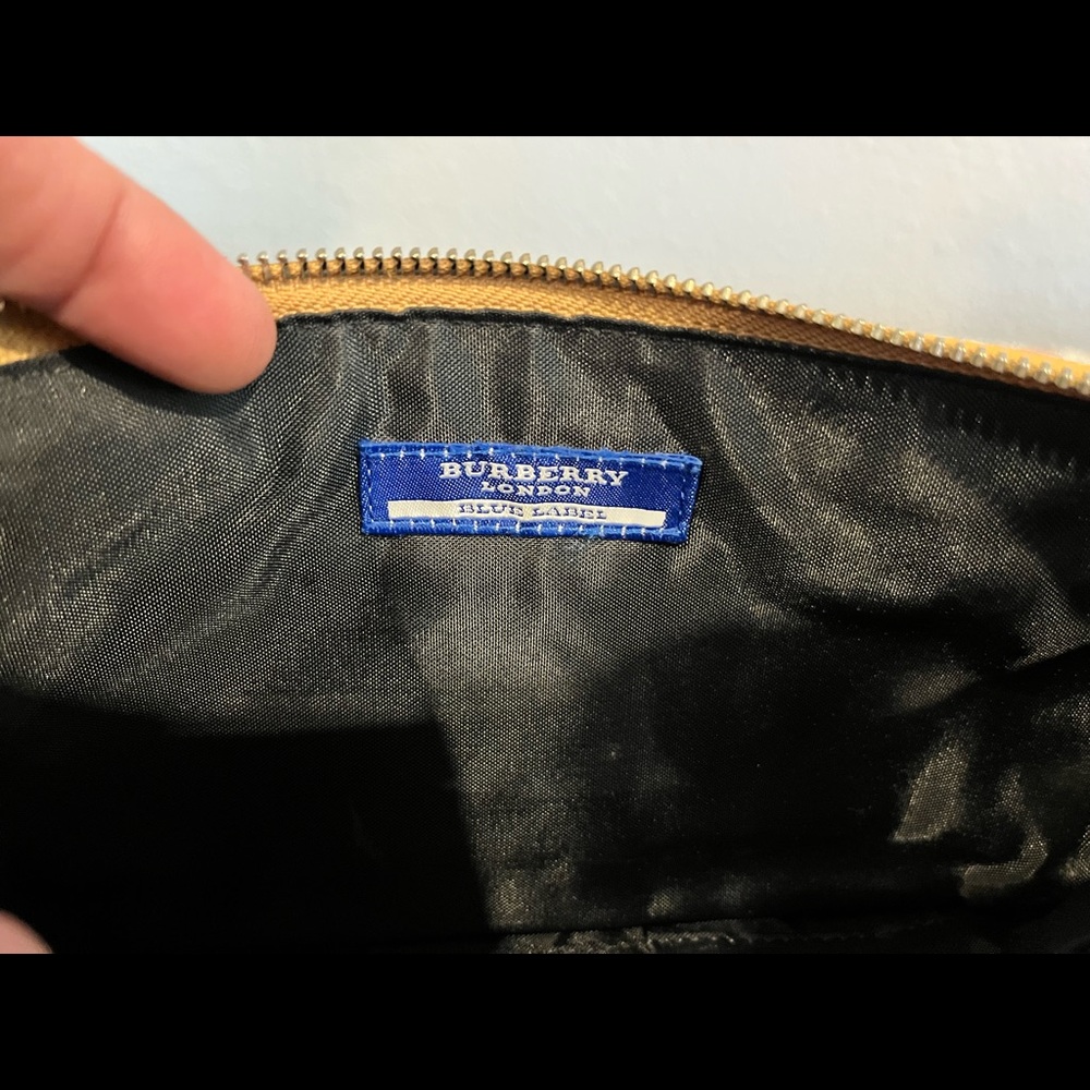 Burberry Pouch - image 6